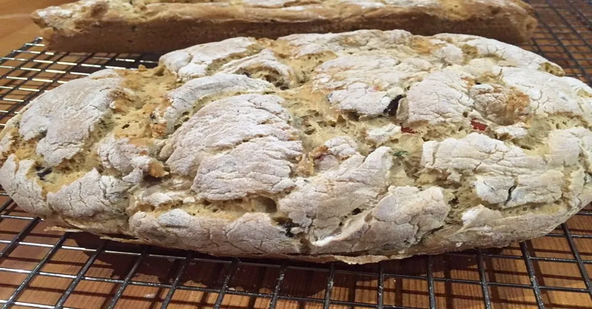Mastering the Art of Gluten-Free Artisanal Cake Baking